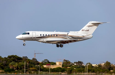 Hawker 4000